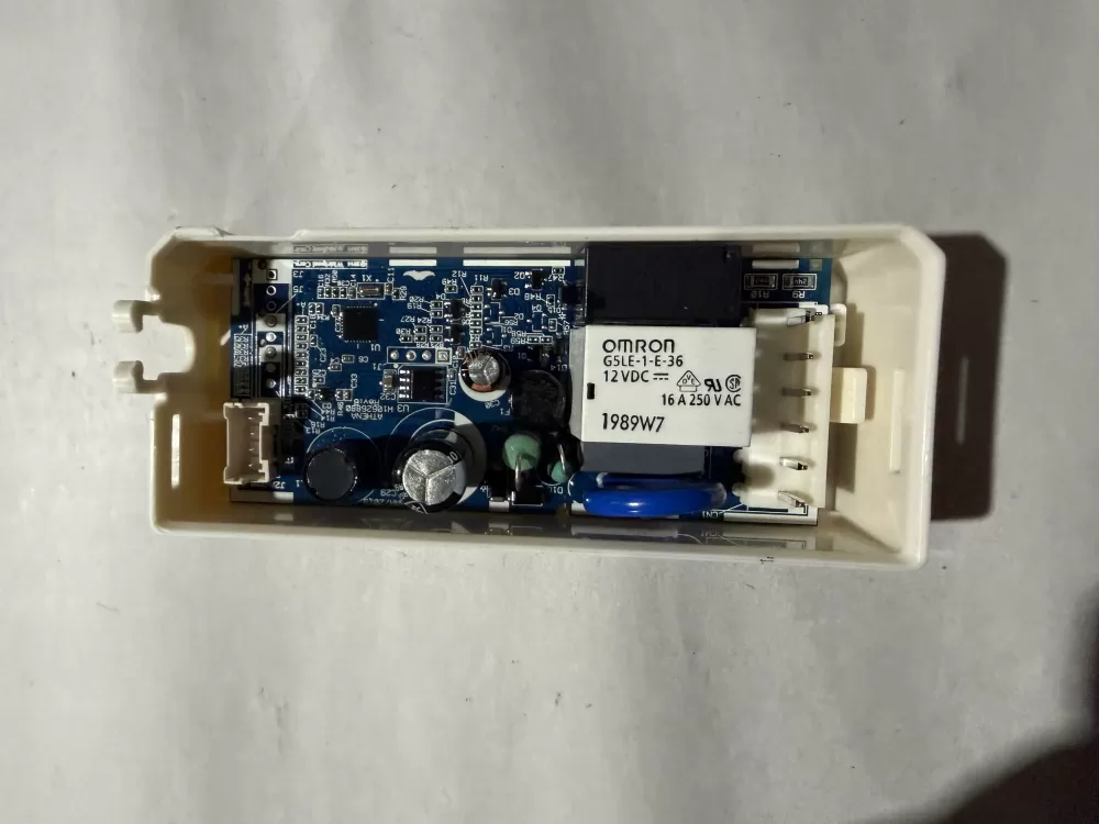 Whirlpool Maytag Amana W10866518 Refrigerator Control Board AZ225653 | KM2660