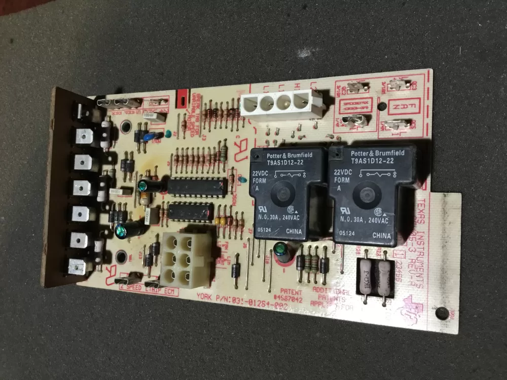 York Luxaire Coleman 031-01264-002  AP4339475 Furnace Control Board