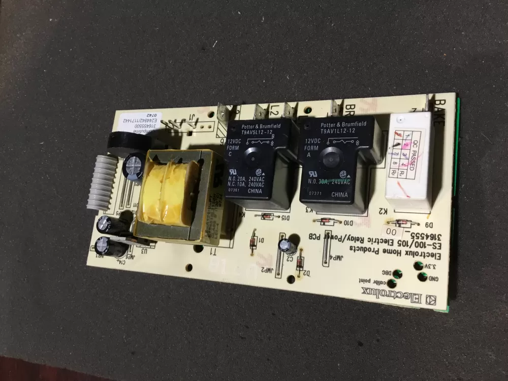 Frigidaire 316455550 Range Oven Control Board AZ89976 | NR778