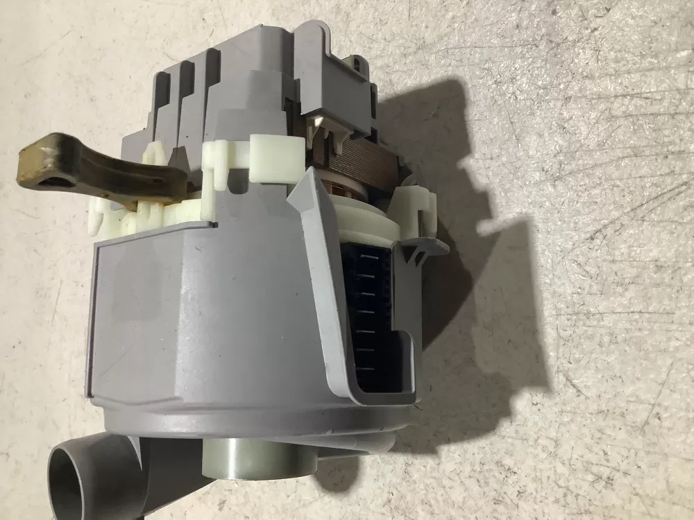 Bosch 9000897027 00705174 Dishwasher Circulation Pump Motor AZ107740 | SL129
