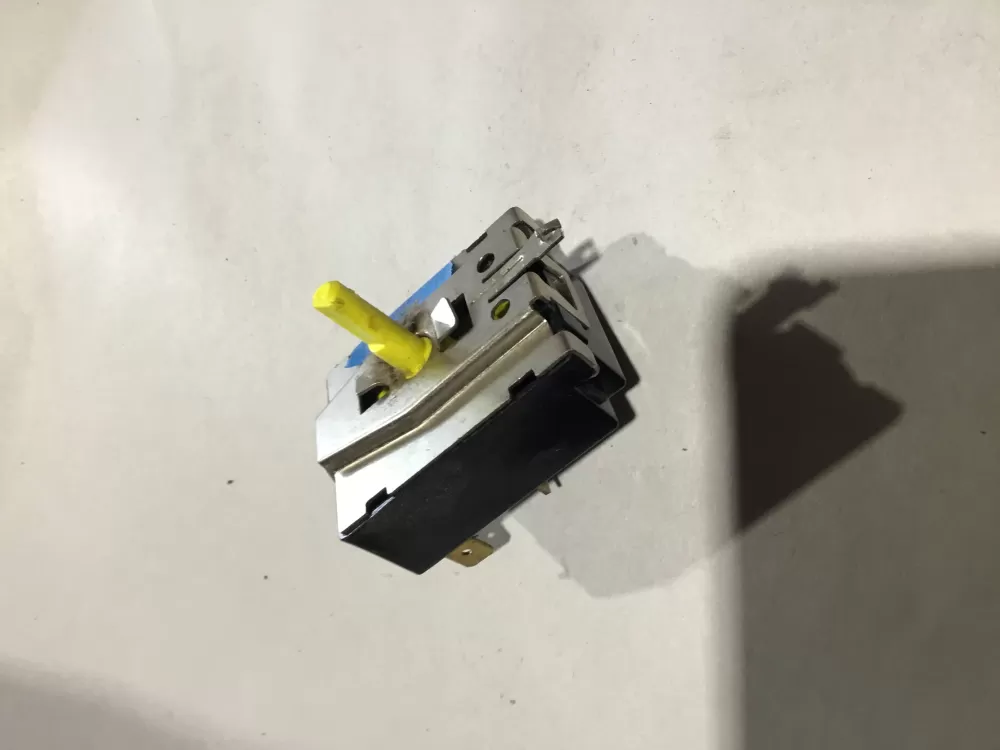 GE Dryer 212D1095P002 Temperature Switch AZ102200 | Sl160