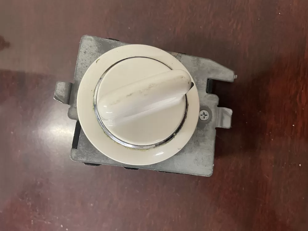 GE 572D520P033 WE4M334 Dryer Timer AZ40614 | KM1707
