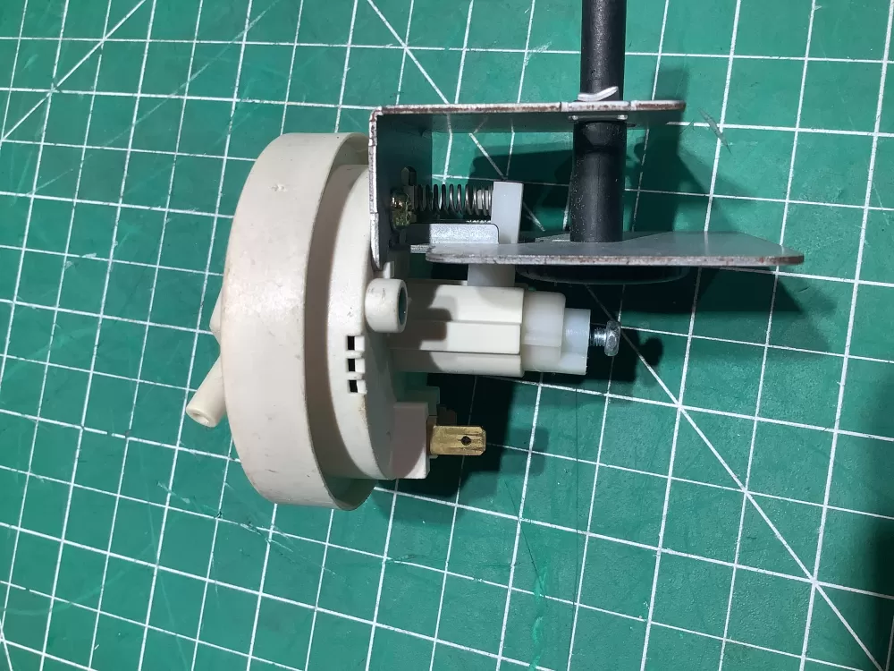 GE Washer WH12X10065 175D2290P028 Pressure Switch AZ151475 | SL176