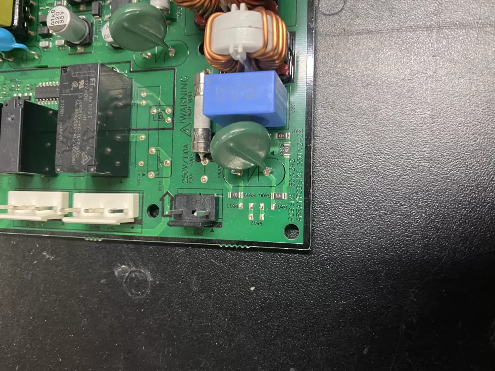 Samsung DA94-05316A AP7022147 Refrigerator EEPROM Control Board AZ15374 | BK628