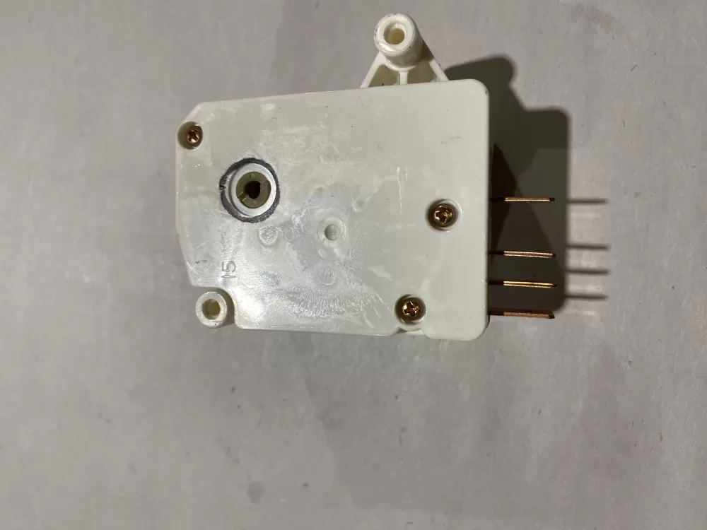 GE 162D6022P19 WR090520 Refrigerator Defrost Timer AZ183897 | BK549