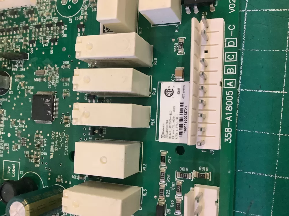 Frigidaire A16561204 Refrigerator Board AZ208058 | NR89