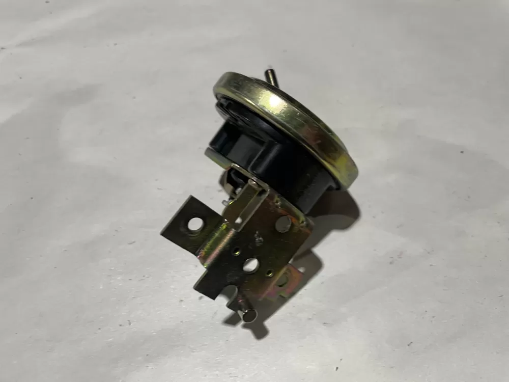  F-9-39-271 WATER LEVEL PRESSURE SWITCH F-