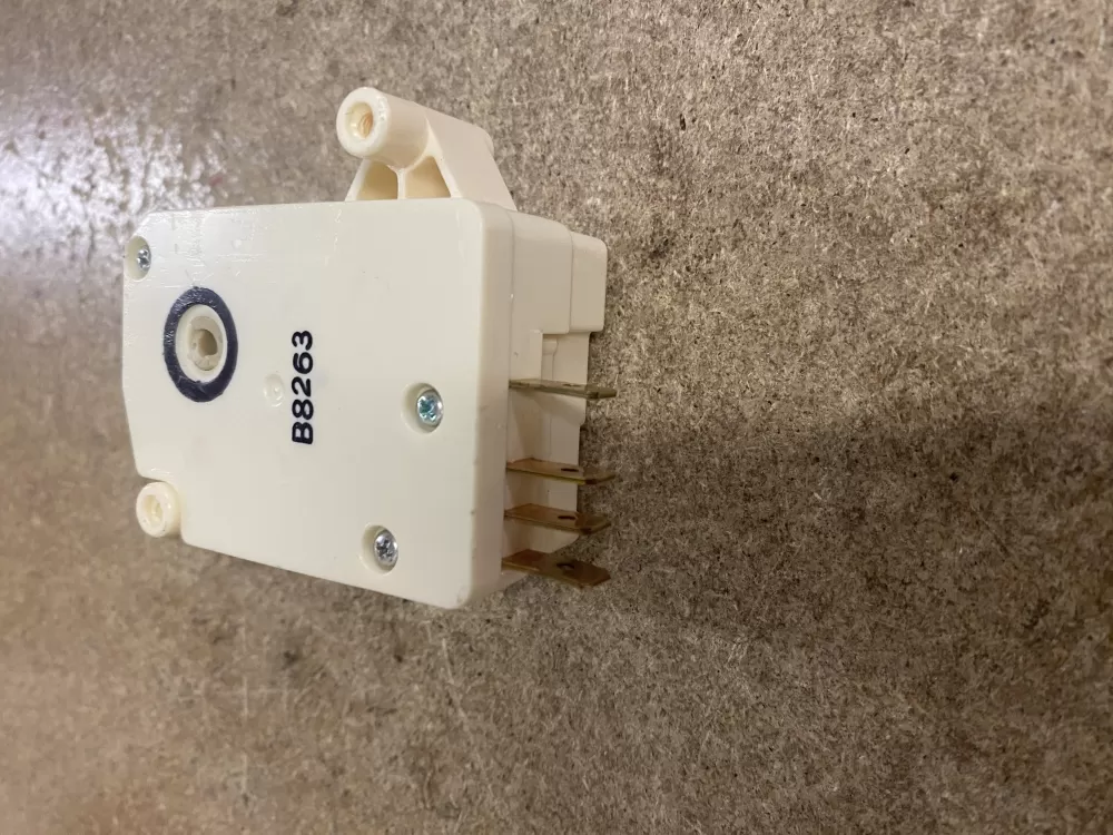 Frigidaire Kenmore 215846604 Refrigerator Defrost Timer AZ77644 | BK1539