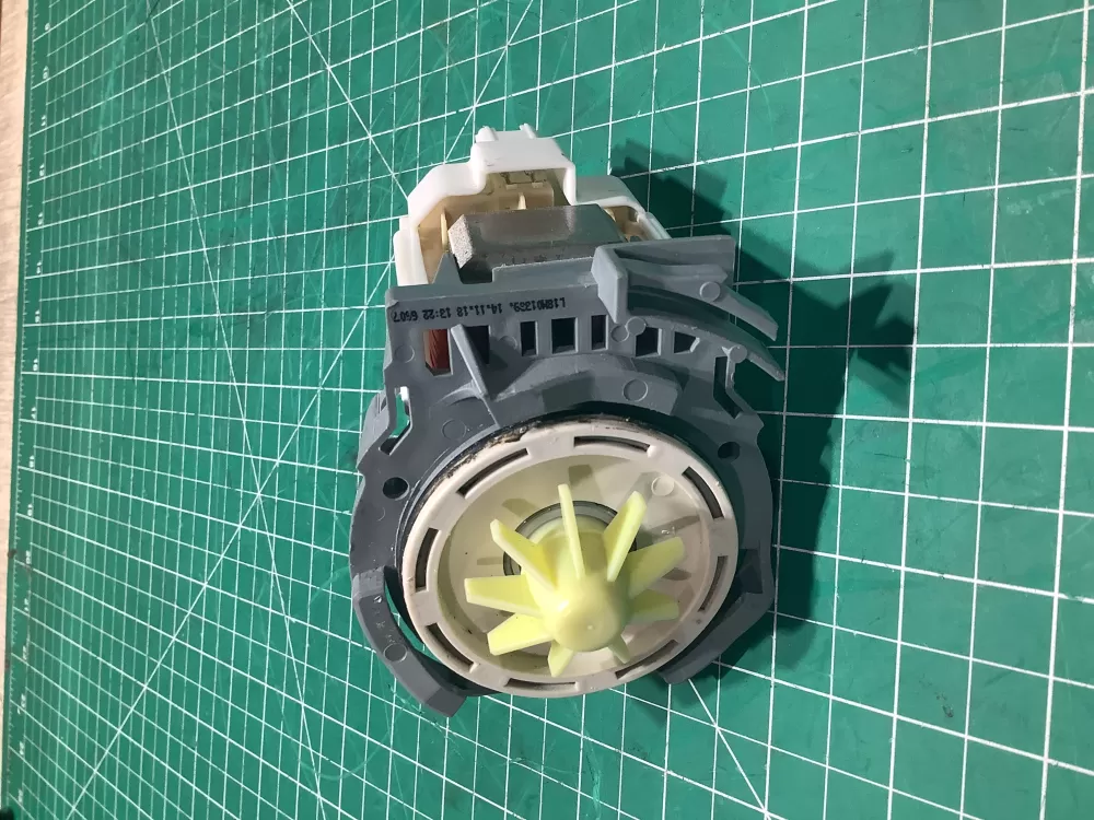 Whirlpool W10724439 Dishwasher Water Drain Pump Motor AZ150438 | AR192