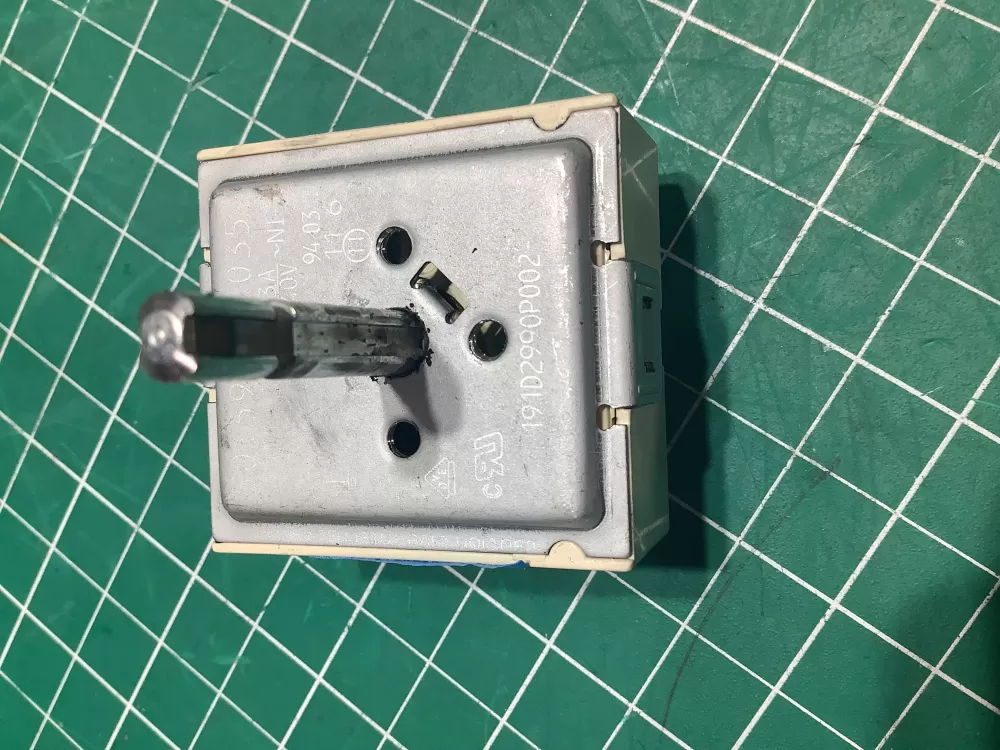 GE  Kenmore 191D2990P002 Range Infinite Switch