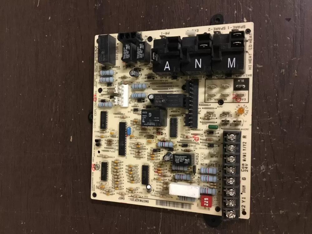 Carrier  Bryant CEPL130455-01  Hk42fz017 Furnace Control Board