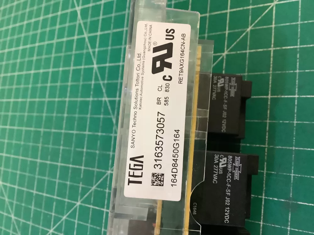 GE 164D8450G164 WB27X26761-Black Range Control Board