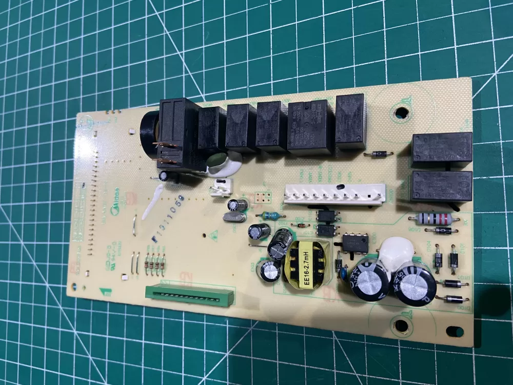 GE MD12001LB Microwave Control Board  AZ142673 | NR2400