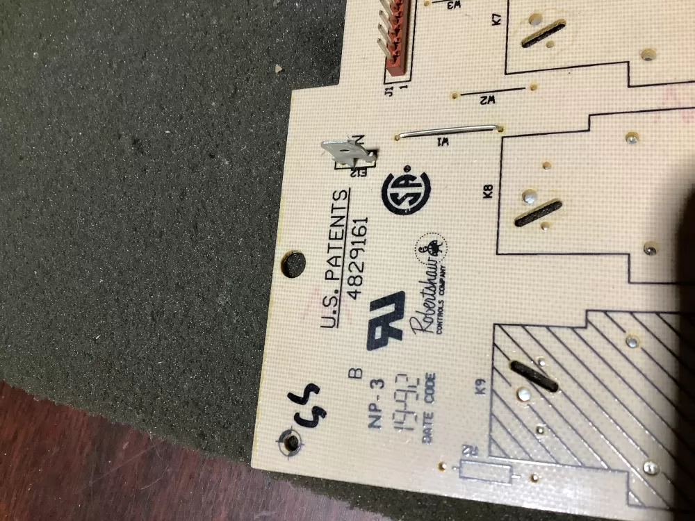 GE 4829161 Oven Control Board Relay AZ128821 | NR2319