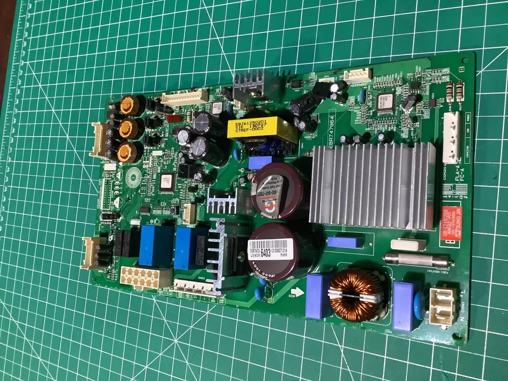 LG EBR74796403 Refrigerator Control Board AZ134188 | NRV615