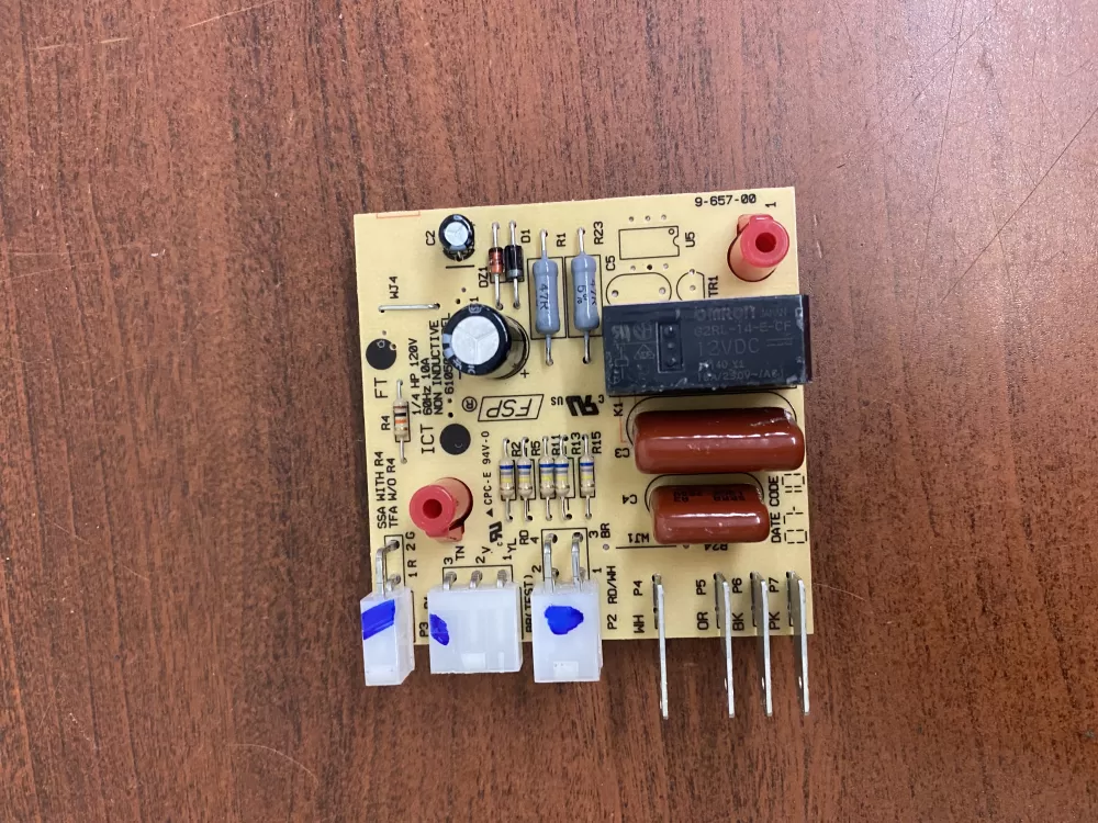 Kenmore  Whirlpool  KitchenAid  Amana  Maytag  Roper  Estate WPW10366605  W10366604  W10135900  W10366605  2210005  2213456  2213457  2213475  2213476  2213489  2213490  2252148  2252150  2303822  2303837  2304069  PS11753802  W10135053  W10135899  W10135900R  W10351622  W10351625  W10351626  W10353224  W10366608 Refrigerator Adaptive Defrost Control