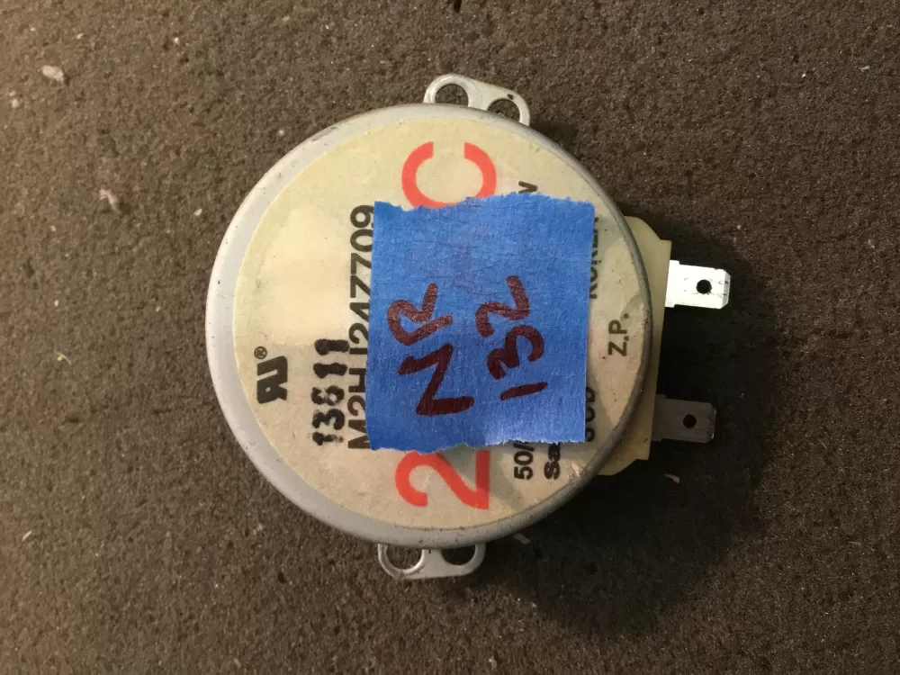 Microwave M2HJ24Z709 Wave Stirrer Motor Sankyo AZ100758 | NR132