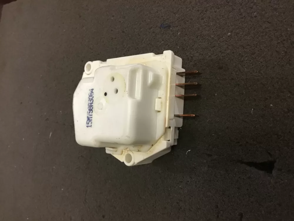 Whirlpool Kenmore W10822278 Refrigerator Defrost Timer AZ91789 | NR614