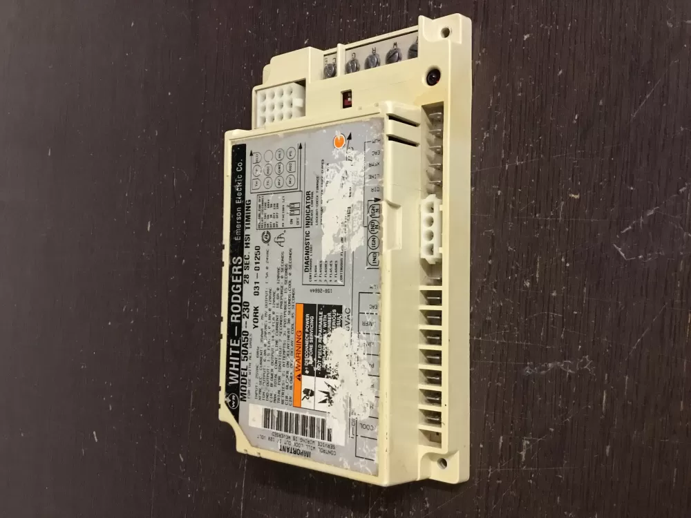 York 50A50 230 Furnace Control Board 031 01250 AZ14602 | NR561