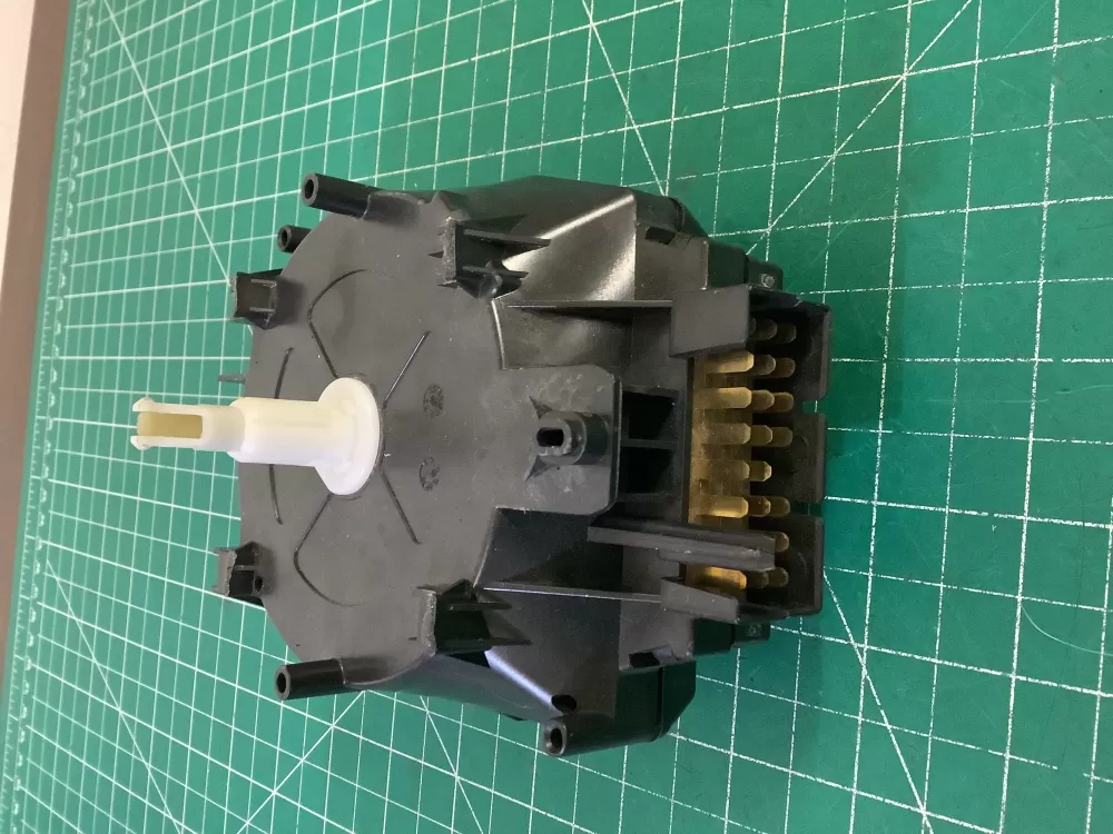 Whirlpool  Kenmore  Amana AP6016310 W10175553 WPW10175553 PS11749596 Washer Timer