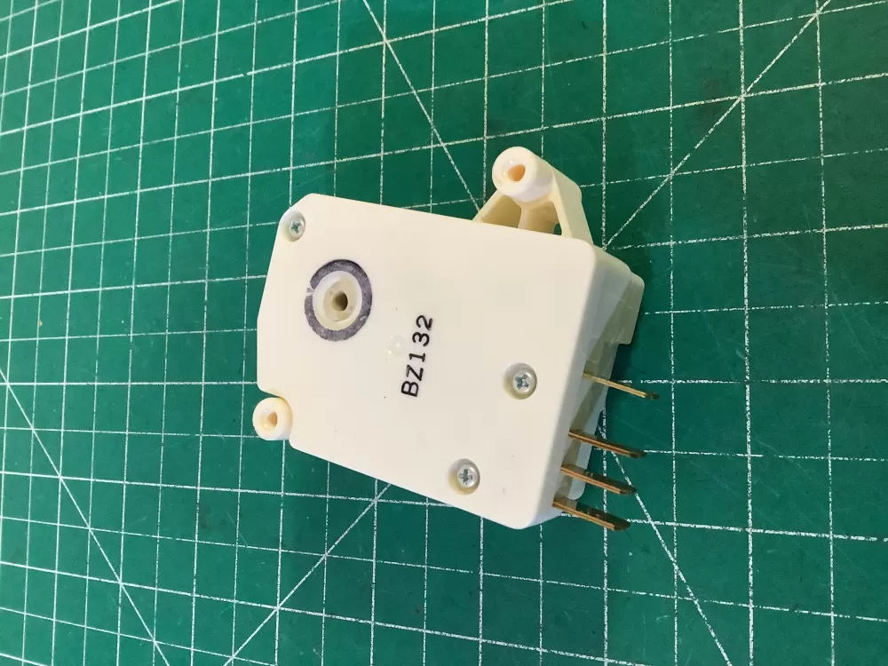 Frigidaire Kenmore 215846604 Refrigerator Defrost Timer AZ204276 | NR370