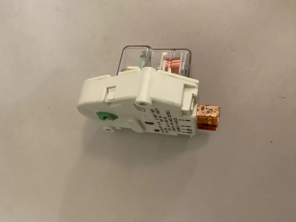 Whirlpool Kenmore W10822278 Refrigerator Defrost Timer AZ137179 | BK2361