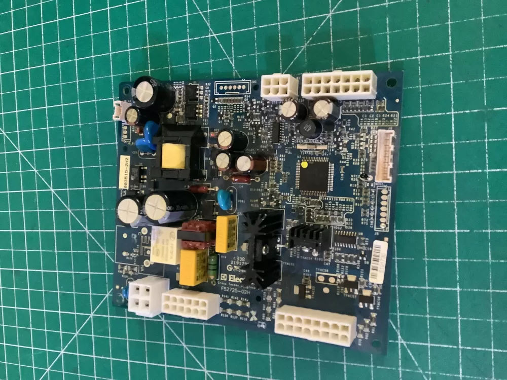 Frigidaire Electrolux F52725 02H Refrigerator Control Board AZ211774 | NR1767