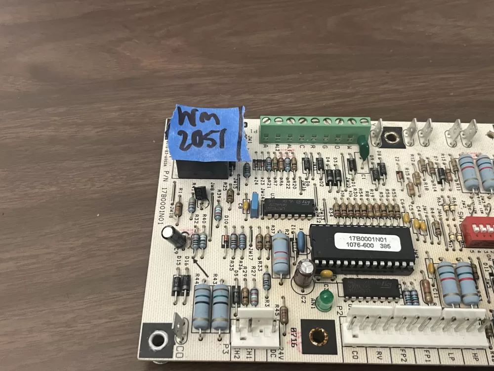 17B0001N01 Climatemaster Furnace Control Board AZ99963 | Wm2051