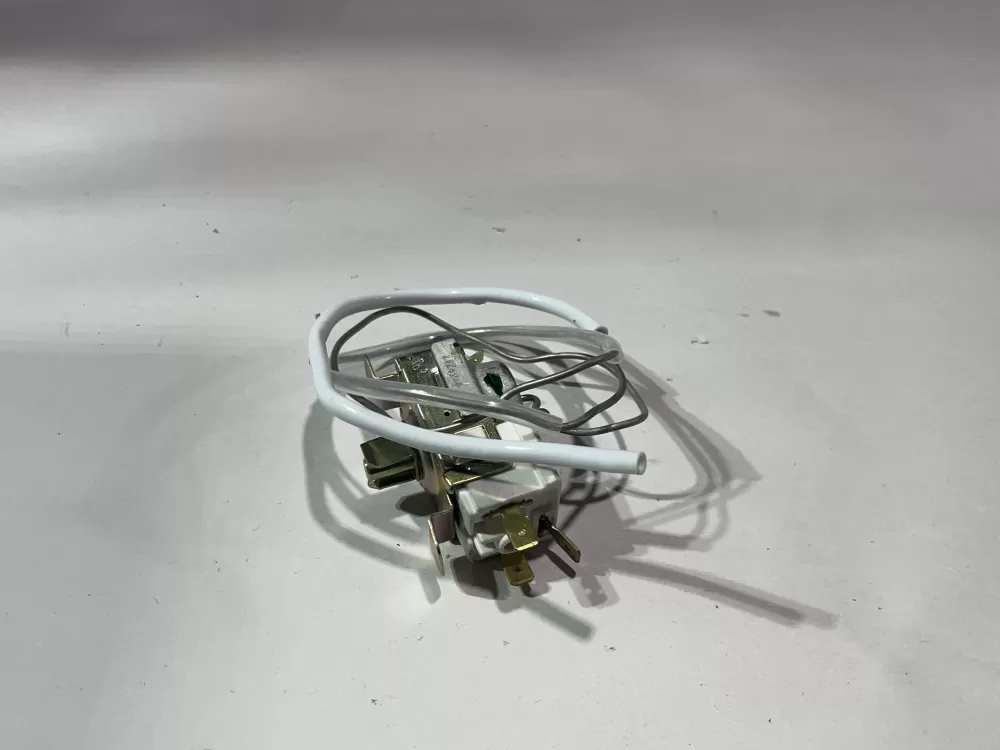 Frigidaire  Kenmore 240448303 Refrigerator Thermostat