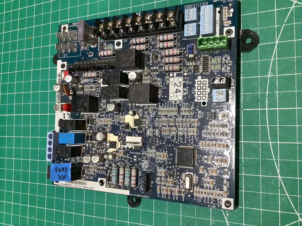 Bryant CEPL130988-60-R-I Furnace Control Board Payne AZ182724 | AR2693