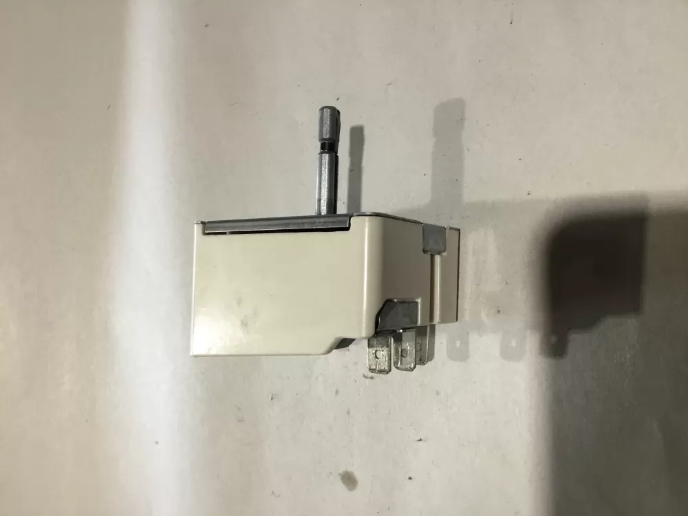 GE Kenmore WB24T10026 Range Switch AZ102223 | Sl110