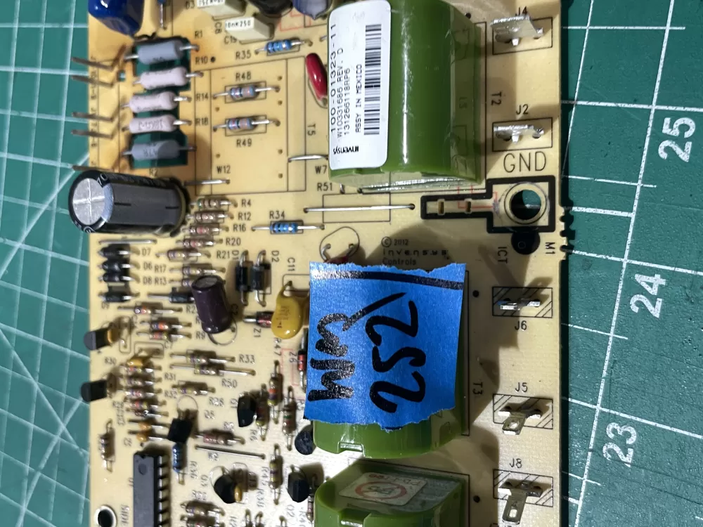 Whirlpool W10331686 100-01323-11 Oven Ignition Control Board AZ195276 | Wm252