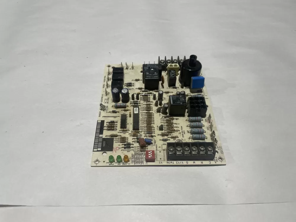 1028-930 - Ruud OEM 1028-83-930A Furnace Control Board AZ121015 | Wm2223