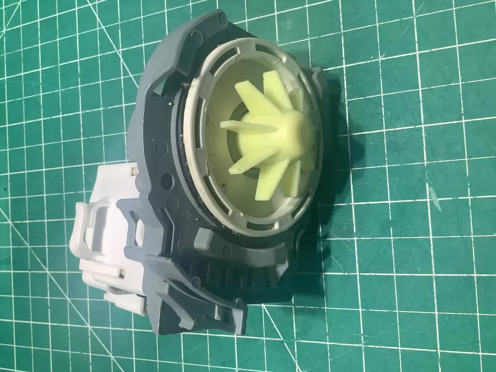 Whirlpool W10724439 Dishwasher Water Drain Pump Motor AZ142619 | SL278