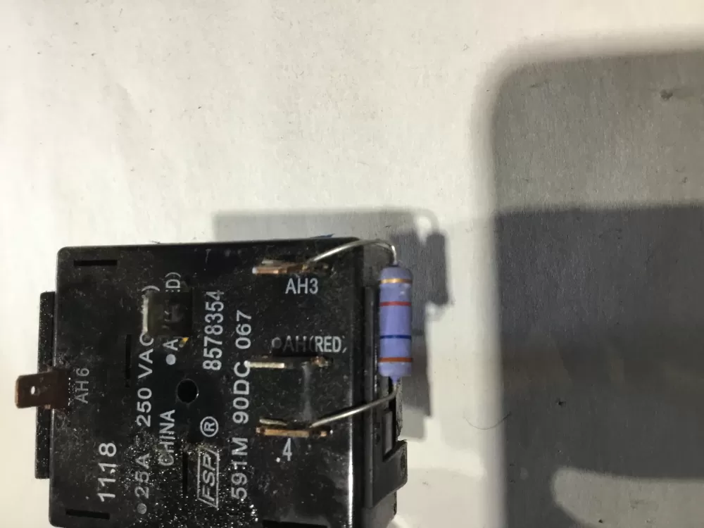 Whirlpool 8578354 Temperature Switch AZ102197 | Sl160