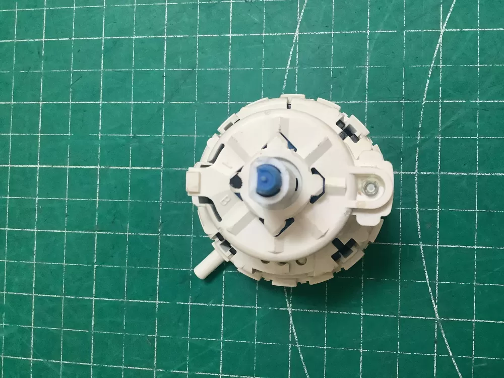 Whirlpool W10339326VP Washer Water Level Pressure Switch AZ220578 | SLA62