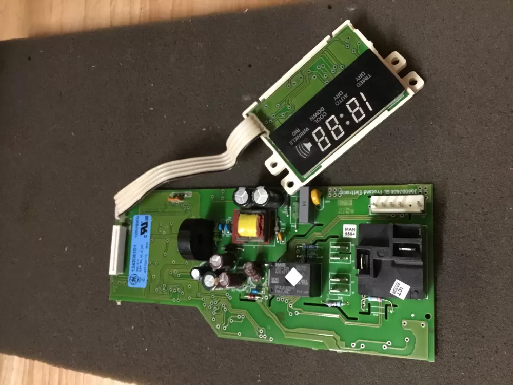 Frigidaire 134208101 Dryer Control Board