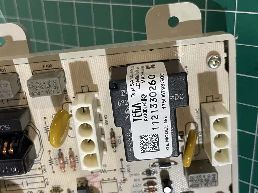 GE 175D6798G001 WE04M10011 Dryer Control Board AZ193331 | Smv884