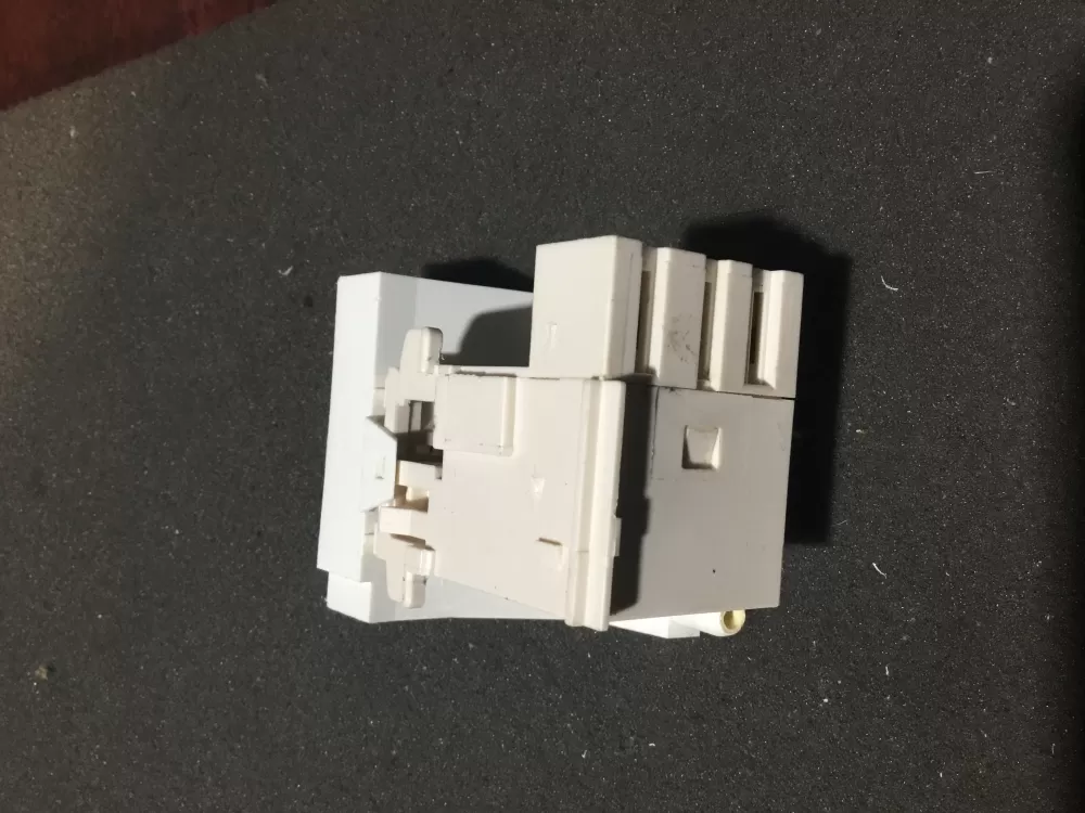 BOSCH DISHWASHER ON/OFF SWITCH 00165886   AZ96566 | NR73