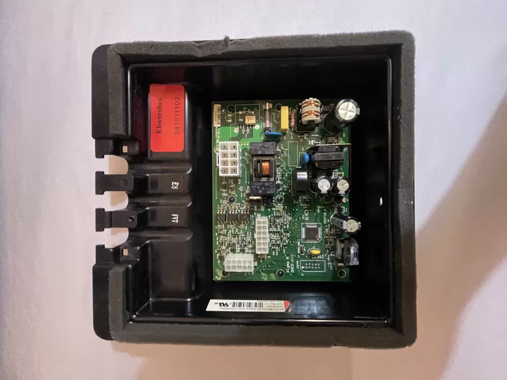 Electrolux Frigidaire 241511102 Refrigerator Control Board AZ194301 | KMV342