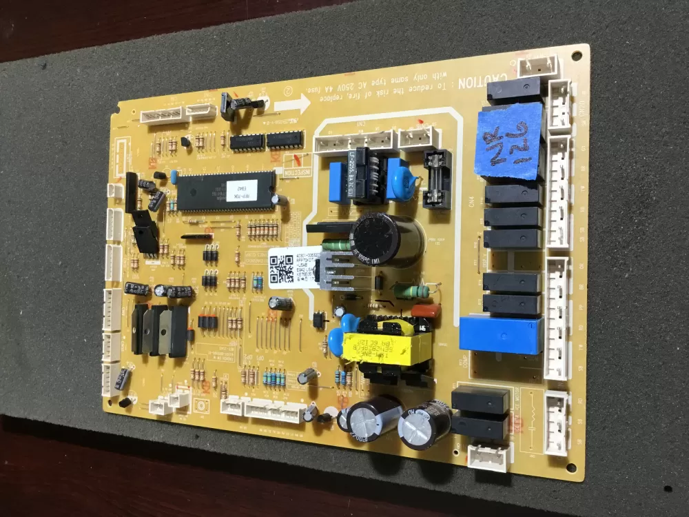 Kenmore 40301-0063203-02 Refrigerator Main Control Board AZ95629 | NR126