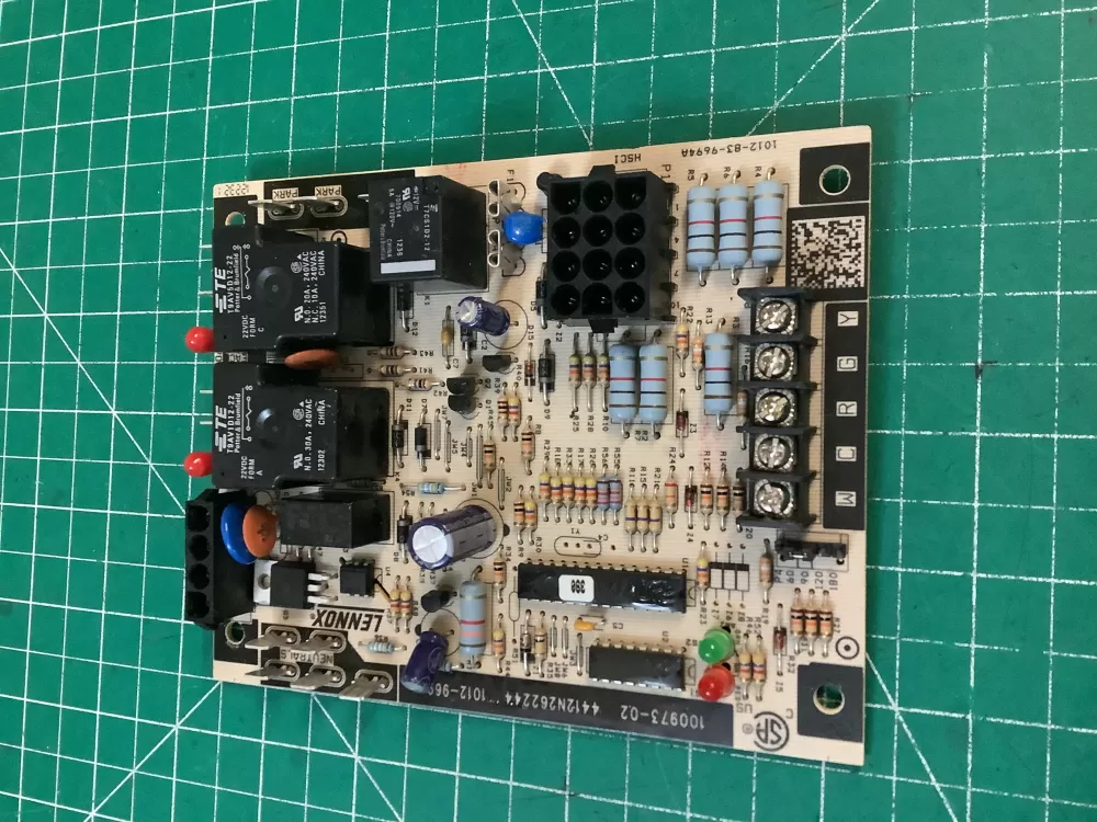Lennox 1012-83-9694A 100973-02 4022M277268 Furnace Control Board