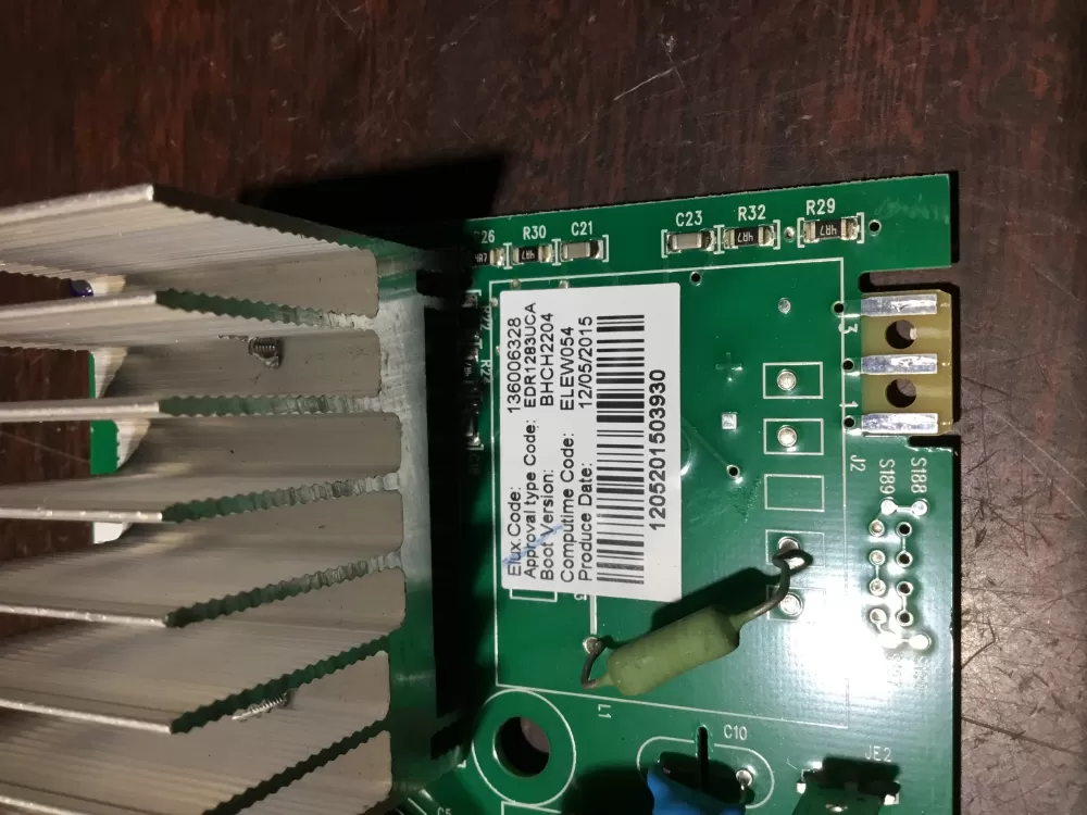 Frigidaire Elecrrolux 136006328 ELEW054 Control Board AZ70465 | NRV603