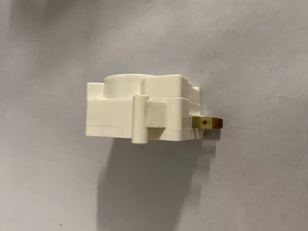 GE W10647591 Refrigerator Defrost Timer AZ197619 | BK2737