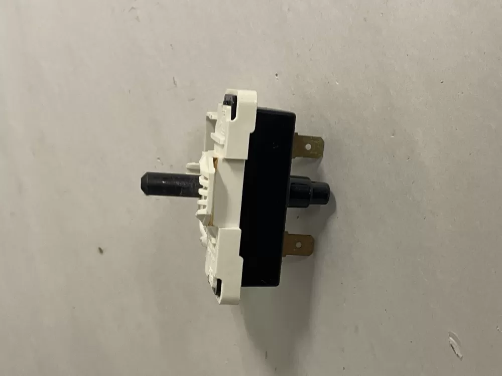  3977456 0223 WP3977456  Dryer Switch Push To Start