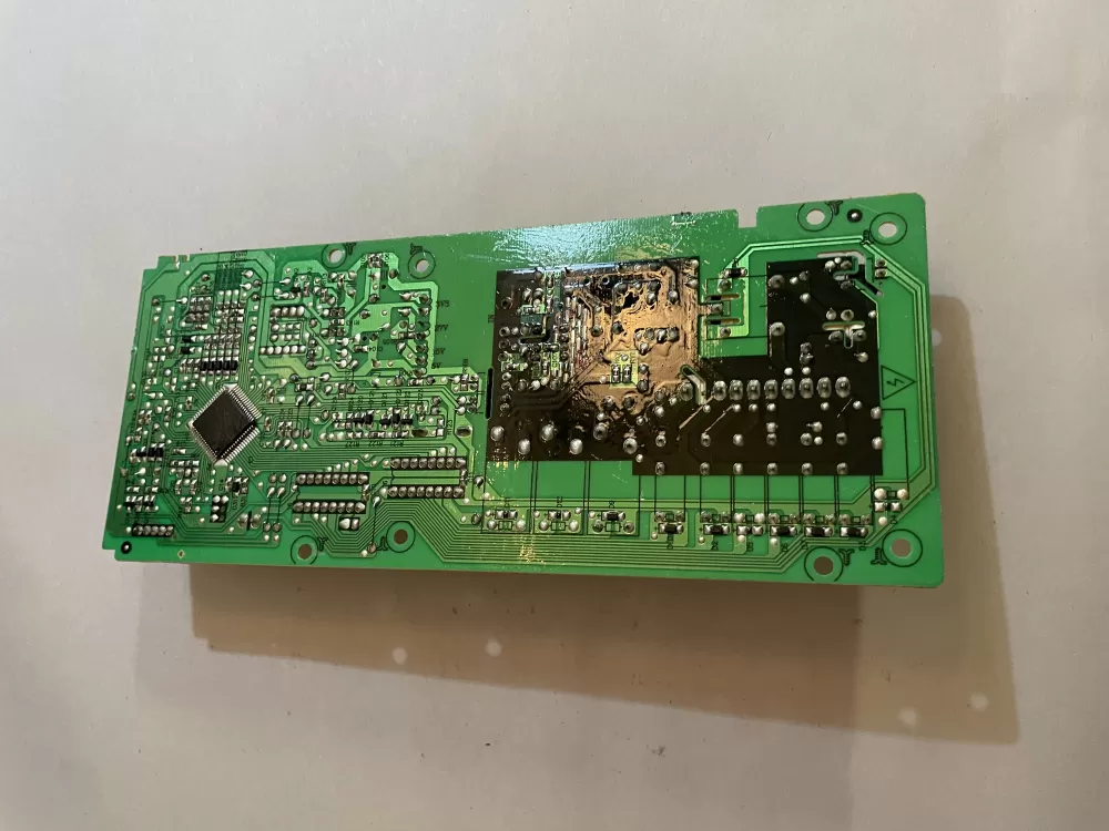 Frigidaire Microwave Oven Control Board EMLAA9L-10-K AZ153852 | KM2513