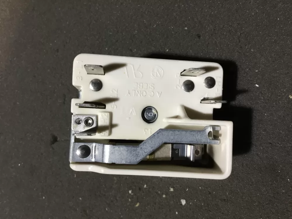 Whirlpool Range 7403P373-60 Switch AZ95070 | NR101