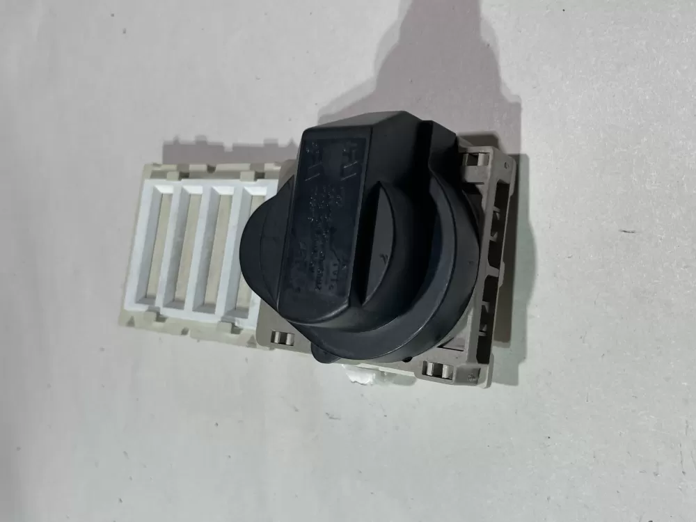 Kenmore  Kitchen Aid  Whirlpool 2203079 2216112 2315511 WP2216112 Refrigerator Air Damper Diffuser