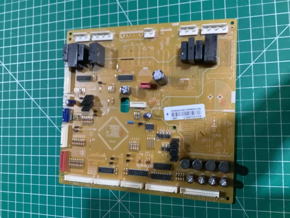 Samsung DA92 00384L DA9200384L Refrigerator Control Board AZ152821 | NR43