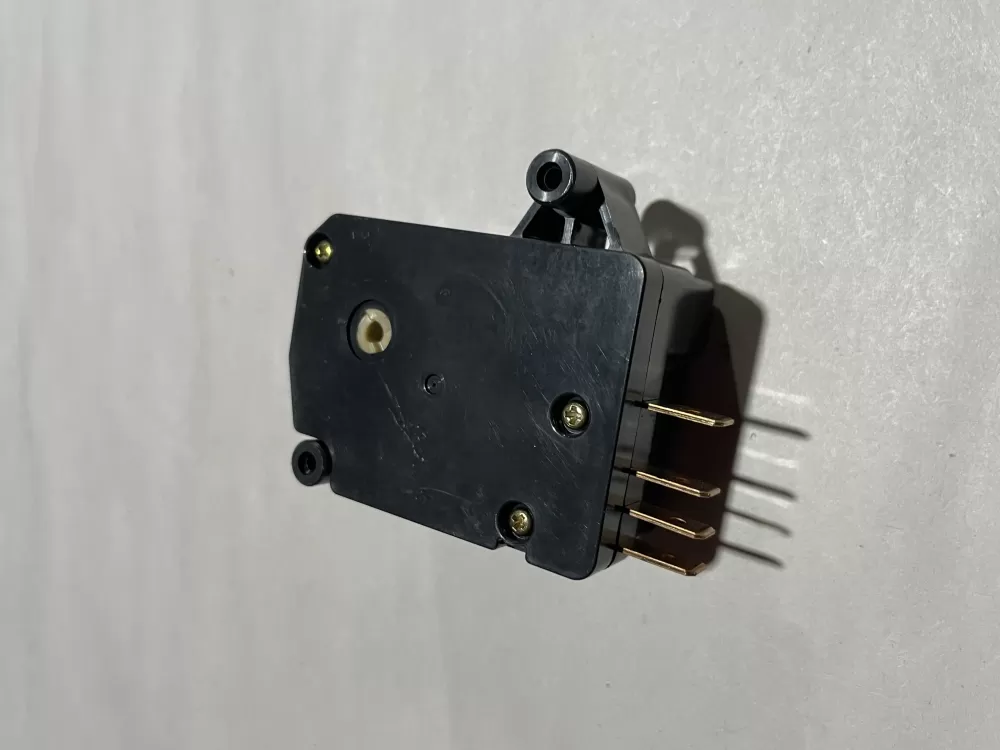 GE WR9X504 Refrigerator Defrost Timer AZ144973 | Wm2358